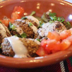 falafel, cuisine traditionnelle libanaise du restaurant EastatWest à Bruxelles